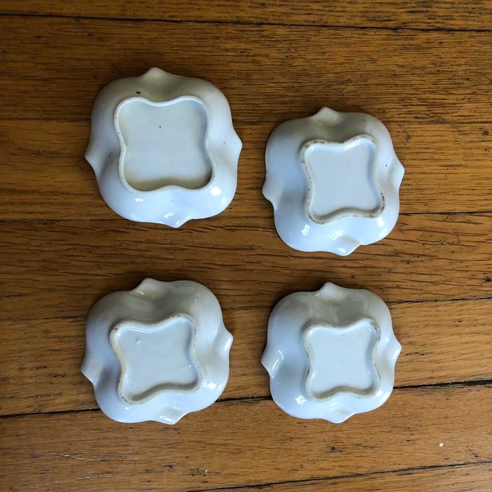 Vintage Hand Painted Floral Ashtrays Made in Japan - Picture 5 of 10